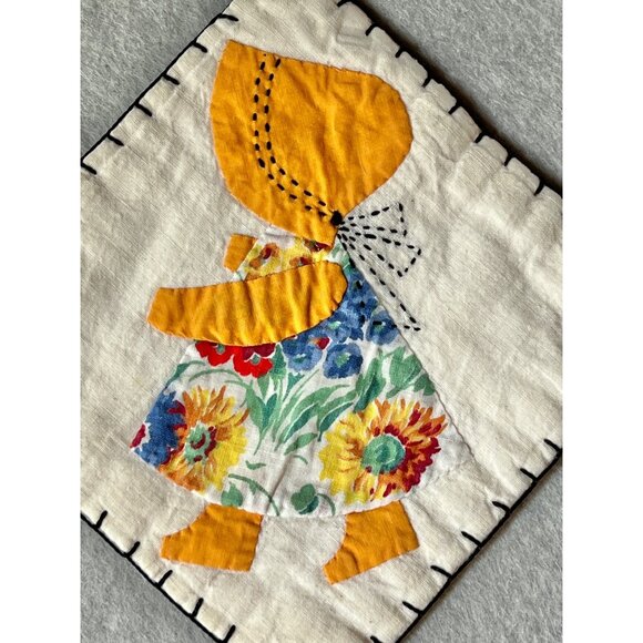 Sunbonnet Sue Quilt Square Potholder Hanging Loop & Blanket Stitch Edges Vintage - Picture 2 of 3